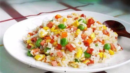 饭店炒饭爆料视频播放,视频曝光炒饭制作全过程 第2张 饭店炒饭爆料视频播放,视频曝光炒饭制作全过程 第2张